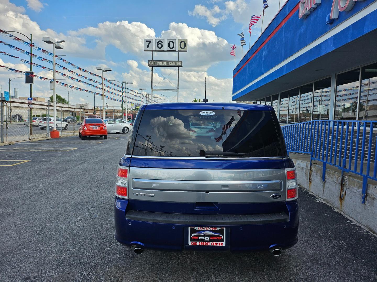 2014 BLUE Ford Flex Limited FWD (2FMGK5D89EB) with an 3.5L V6 DOHC 24V engine, 6-Speed Automatic Overdrive transmission, located at 7600 S Western Ave., Chicago, IL, 60620, (773) 918-3980, 0.000000, 0.000000 - Photo#3